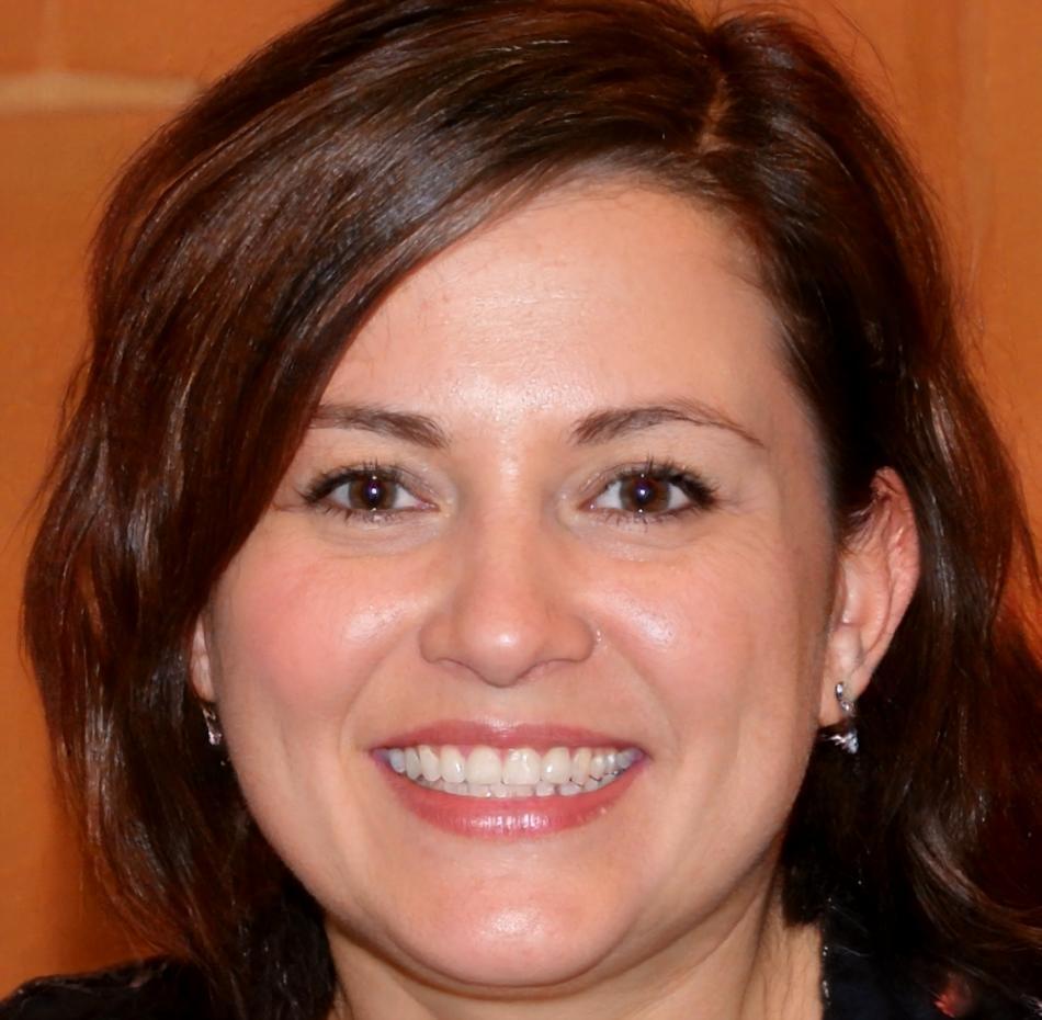 María Rodríguez, analista financiera senior